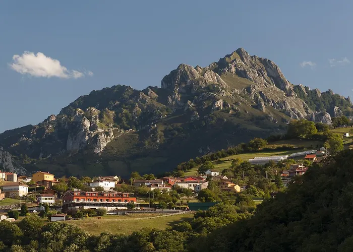 فندق Restaurante Canzana بولا دي لافيانا