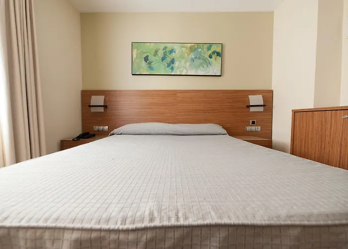 Restaurante Canzana فندق 3*